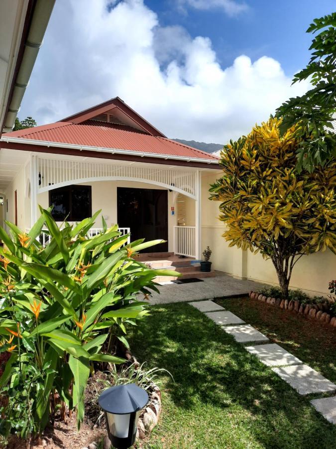 Emma'S Guest House And Self-Catering Au Cap ภายนอก รูปภาพ