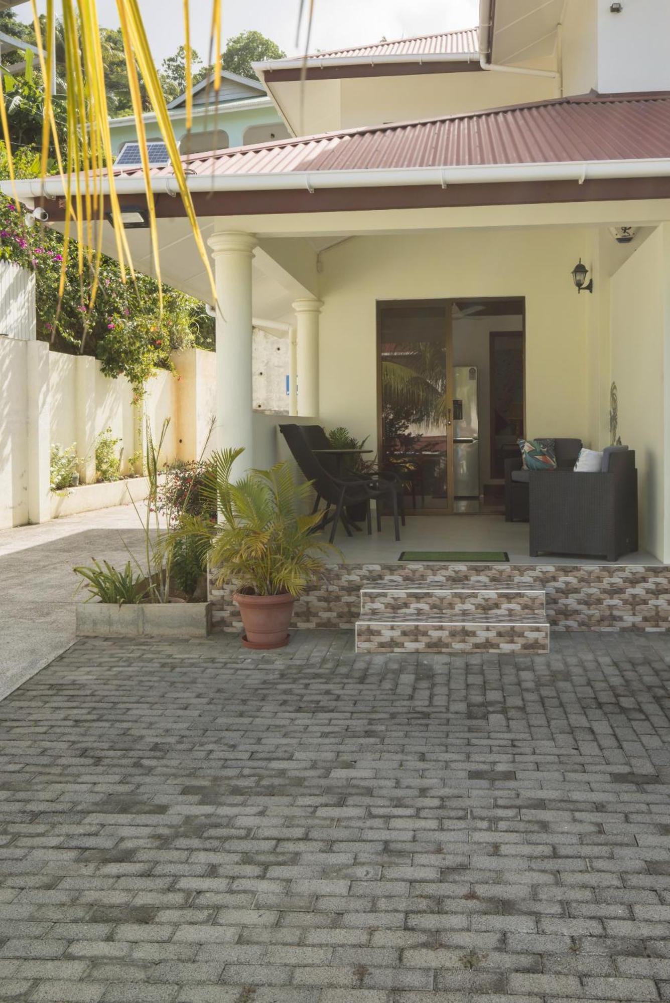 Emma'S Guest House And Self-Catering Au Cap ภายนอก รูปภาพ