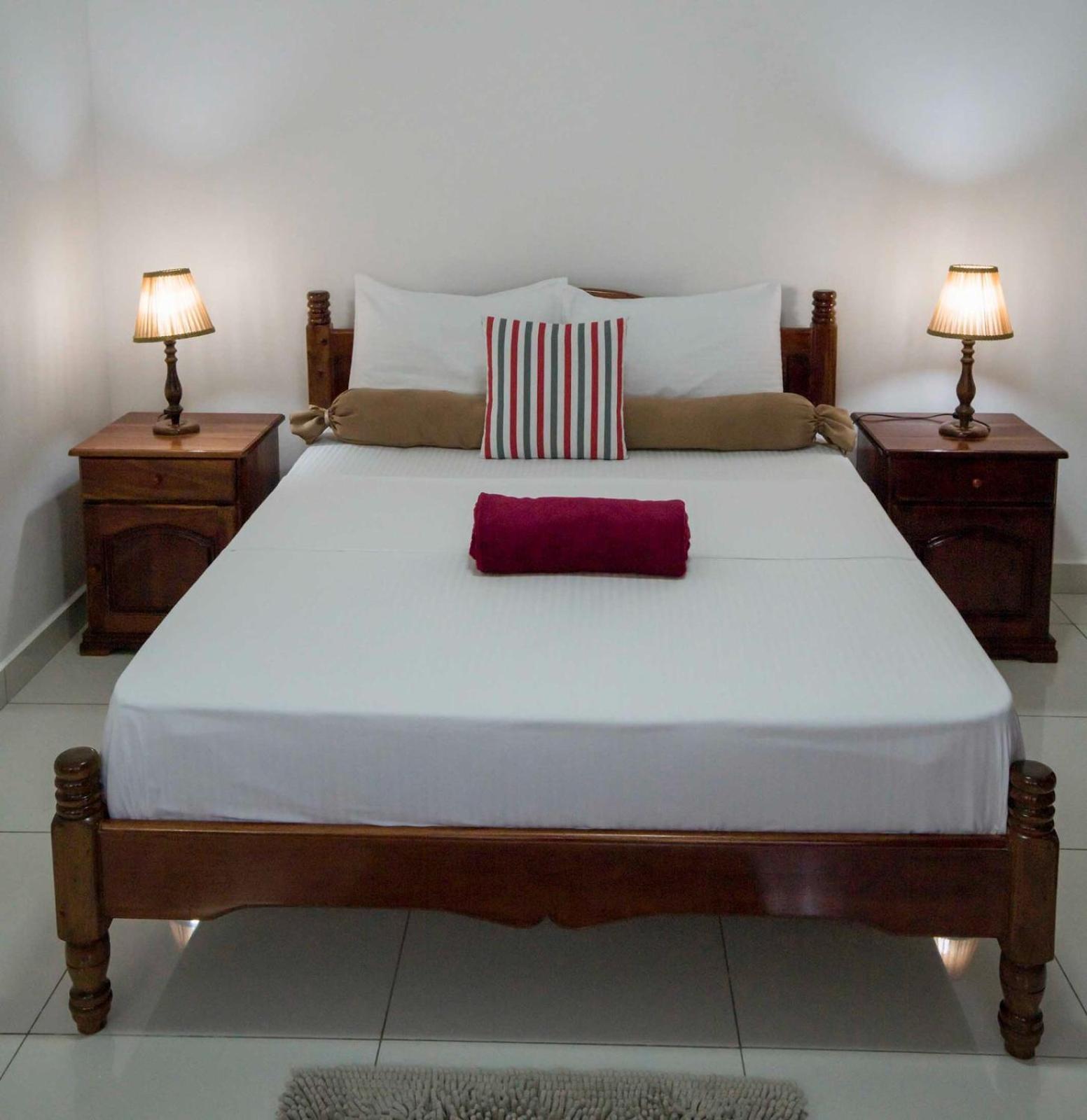 Emma'S Guest House And Self-Catering Au Cap ภายนอก รูปภาพ