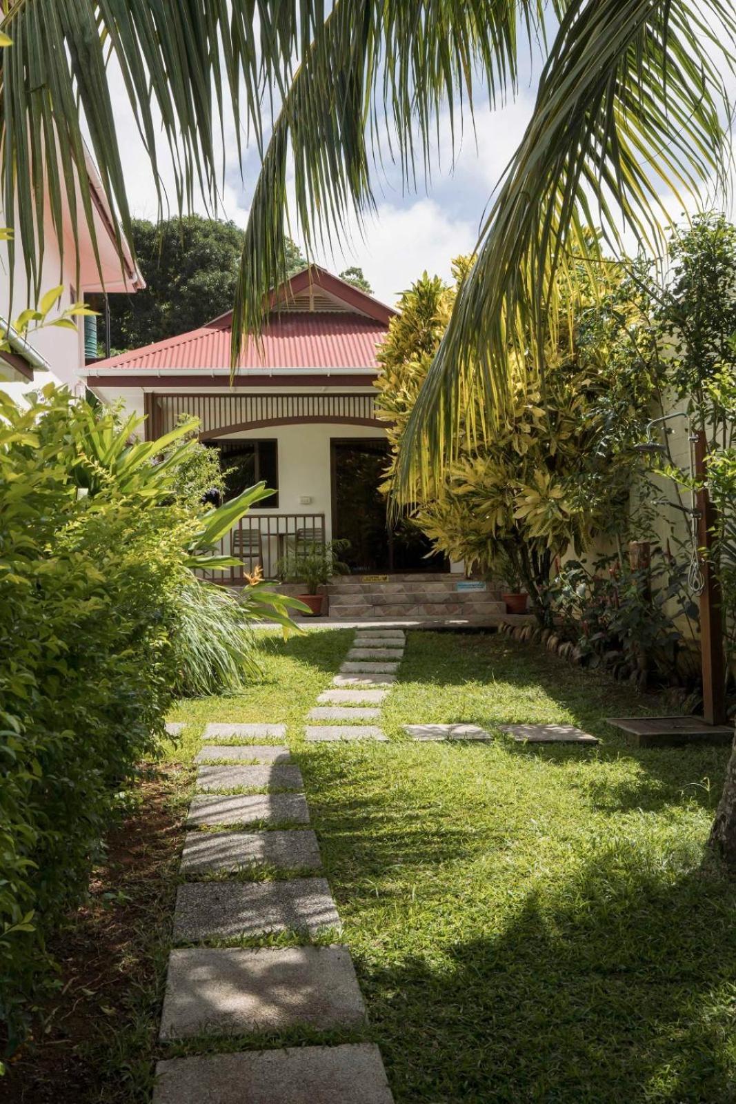 Emma'S Guest House And Self-Catering Au Cap ภายนอก รูปภาพ